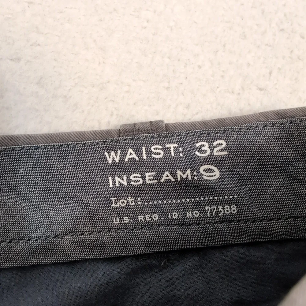 J Crew Chino Shorts Gray Flat Front Men's Size 32 x 9